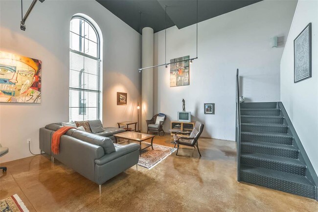 Foto del edificio - 1005 S Shepherd Dr