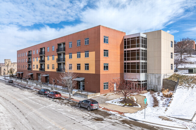 Building Photo - Vine Street Lofts