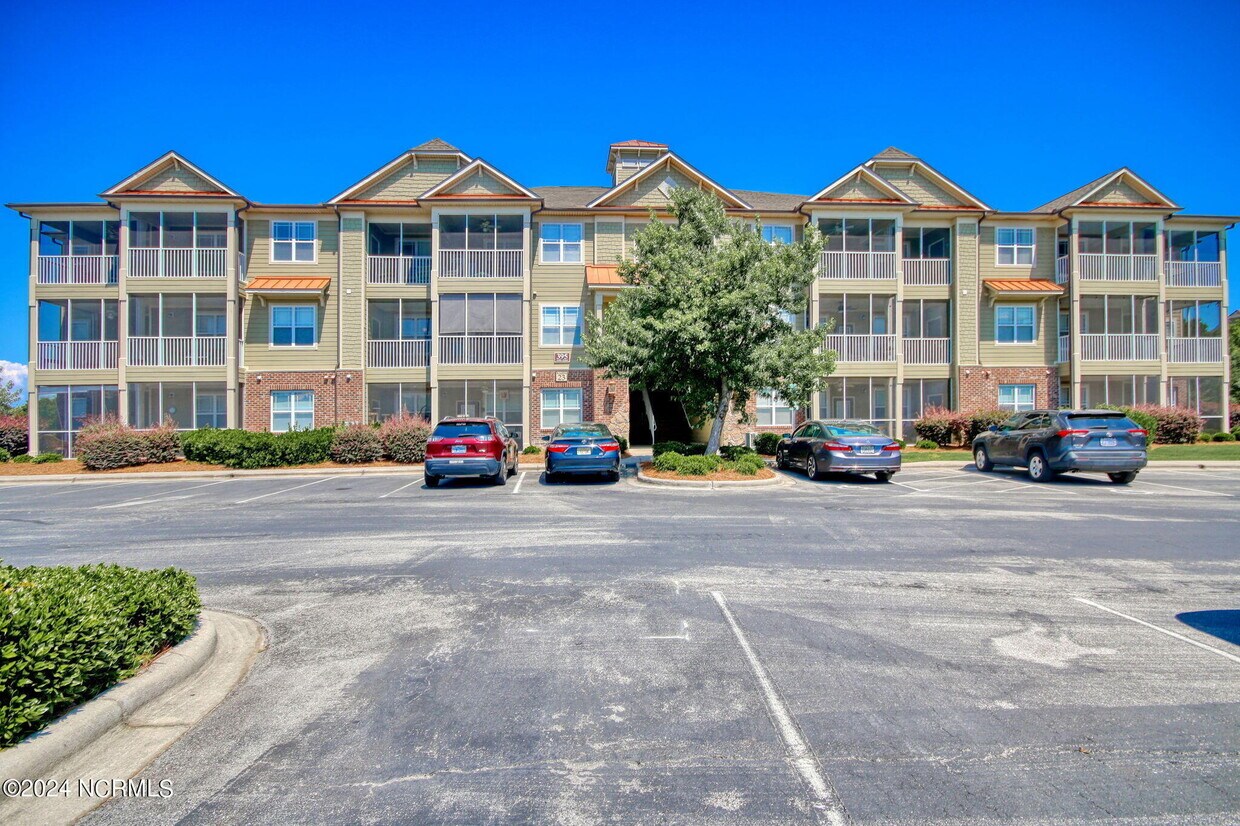 Primary Photo - 395 S Crow Creek Dr