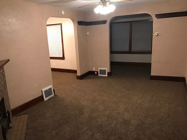 Foto del edificio - Updated 2 Bedroom NW Canton House for Rent