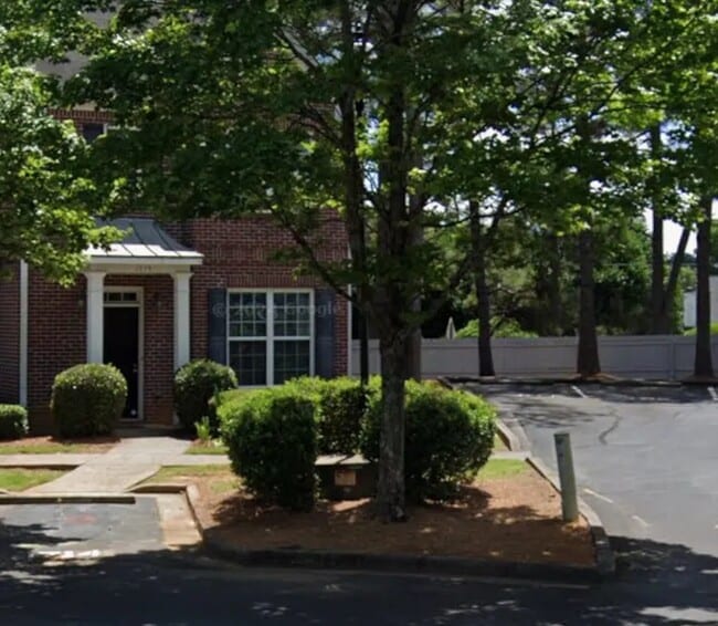 Building Photo - 1714 Heights Cir NW