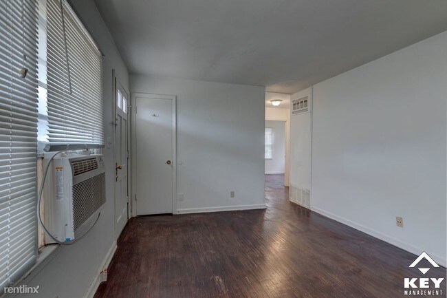 Building Photo - 1120 N Glendale St