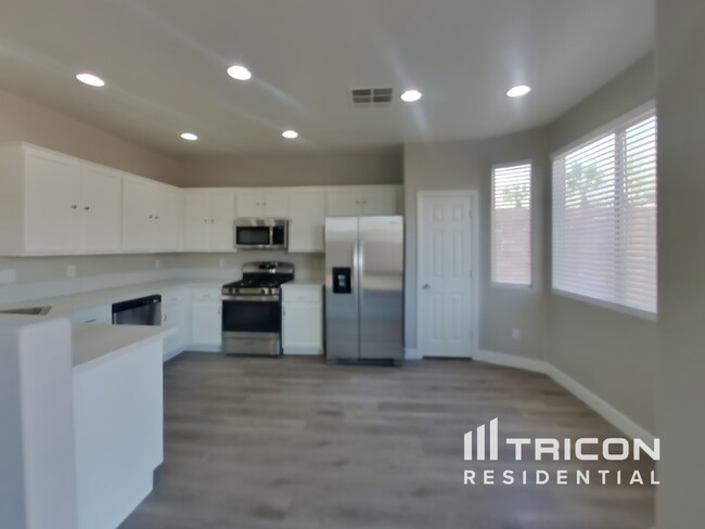 Building Photo - 9224 Isle Pointe Ct