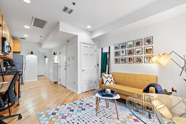 Building Photo - 518 Park Ave