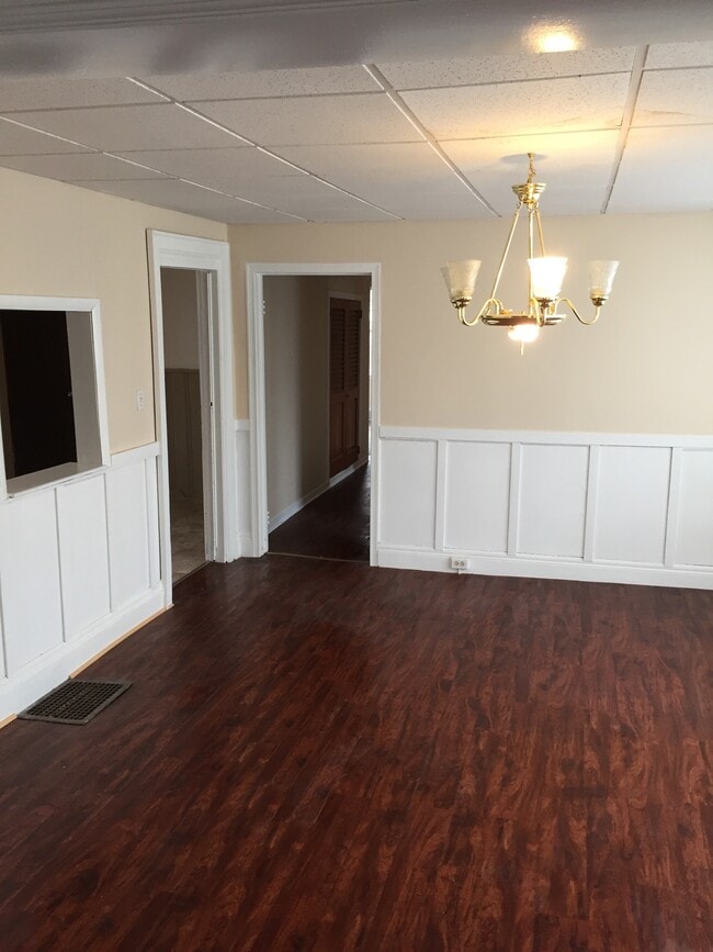 Building Photo - 127 Taunton Pl