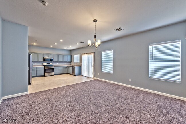 Foto del edificio - 5555 W Sun Temple Ave