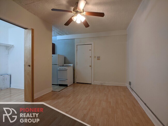 Building Photo - 4731 N Beacon St