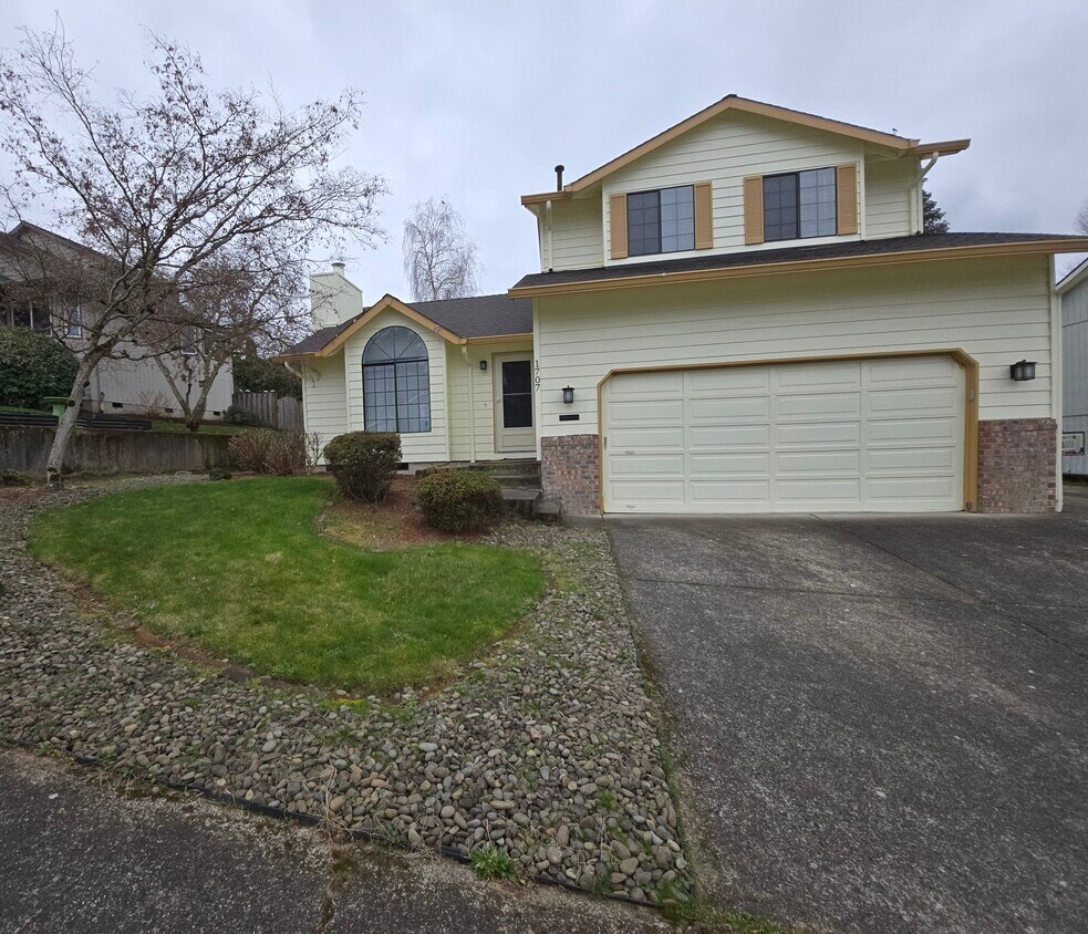 Photo - 1707 Hartley