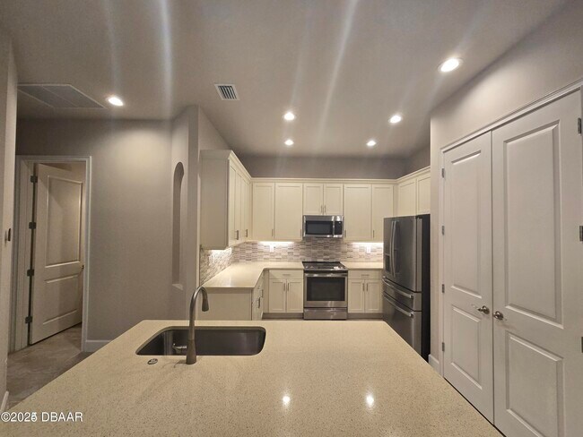 Foto del edificio - 54 Longridge Ln