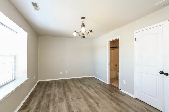 Foto del edificio - 1117 Squirrel Ridge Rd