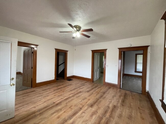 Building Photo - 334O