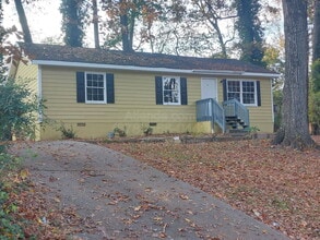 Building Photo - 5766 Hillside Dr NW