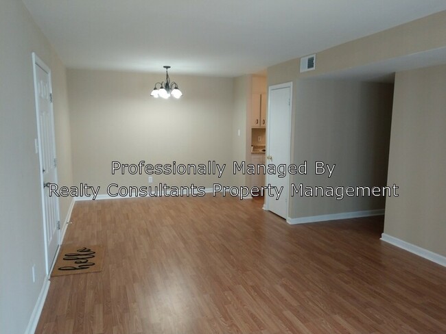 Foto del edificio - 2618 Randleman Rd