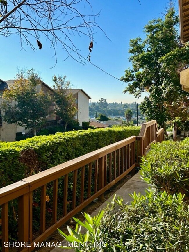 Foto del edificio - 2 br, 1.5 bath House - 3626 Lemona Ave. Un...