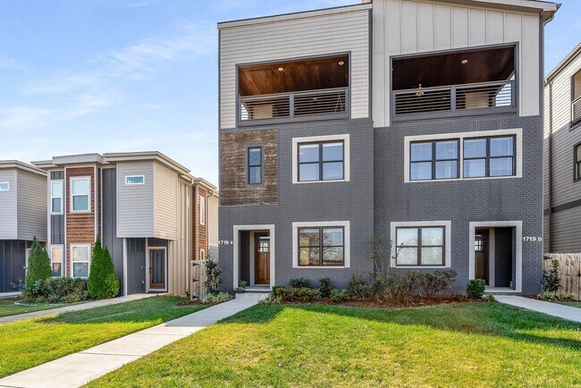 Foto del edificio - Stunning contemporary 3BE/3.5BA home in on...