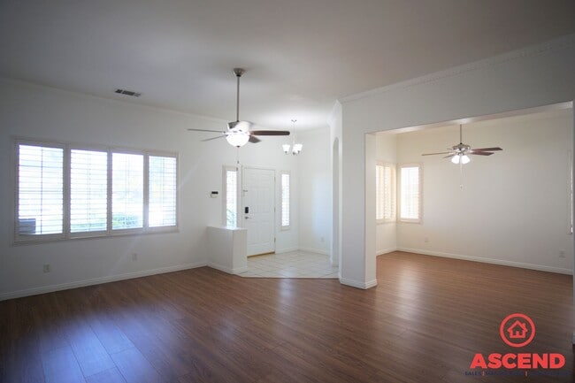 Building Photo - 8407 Glenlakes Ct