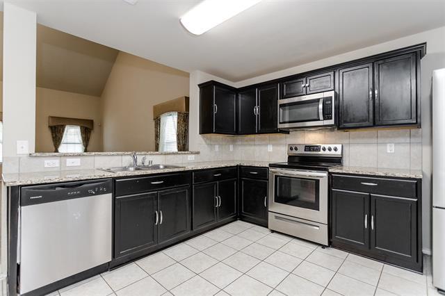 Building Photo - 1035 Sadie St