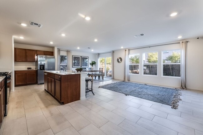 Building Photo - Be the first to live in this brand-new expansive two-story former model home!