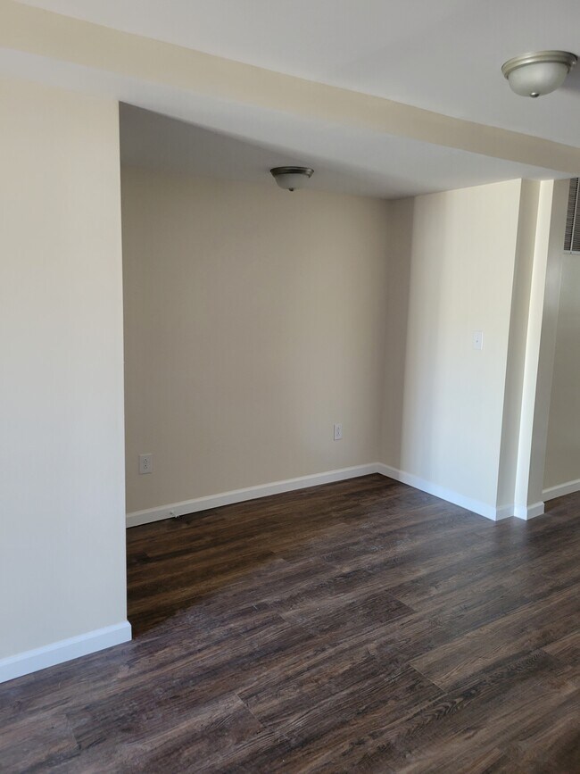 Foto del edificio - 503 Marietta Ln
