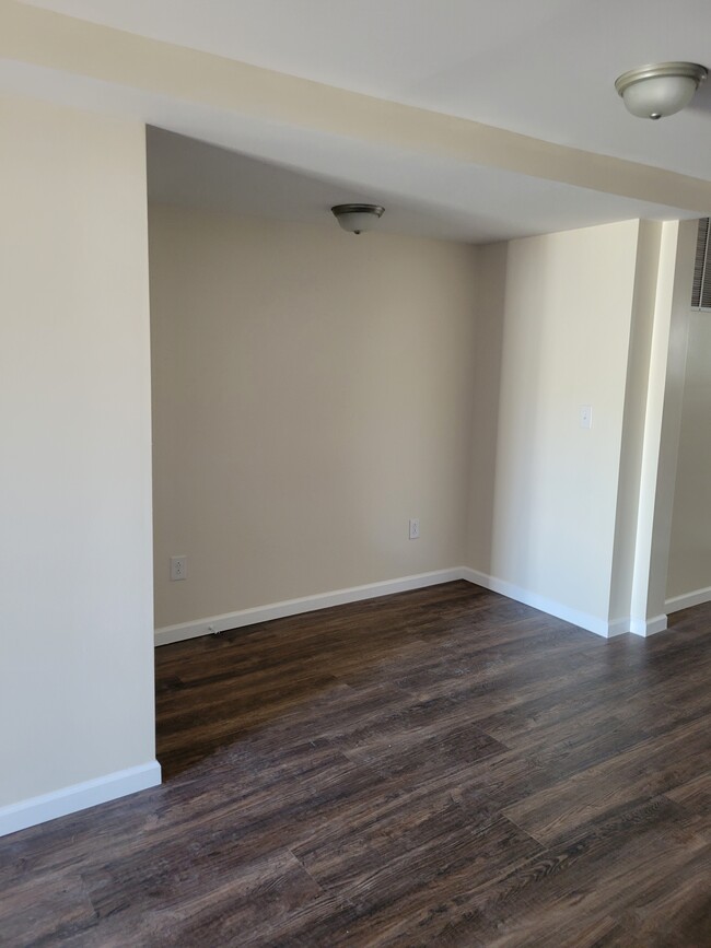 Building Photo - 503 Marietta Ln