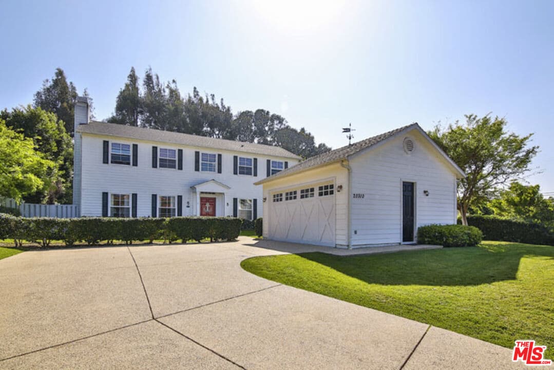 Primary Photo - 28910 Hampton Pl