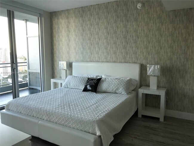 Foto del edificio - 92 SW 3rd St