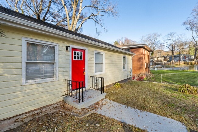 Foto del edificio - We Bringing Affordable Back - Intown Living - Voucher Approved!