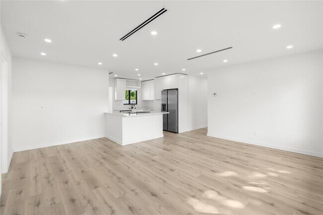 Foto del edificio - 455 SW 14th Ct