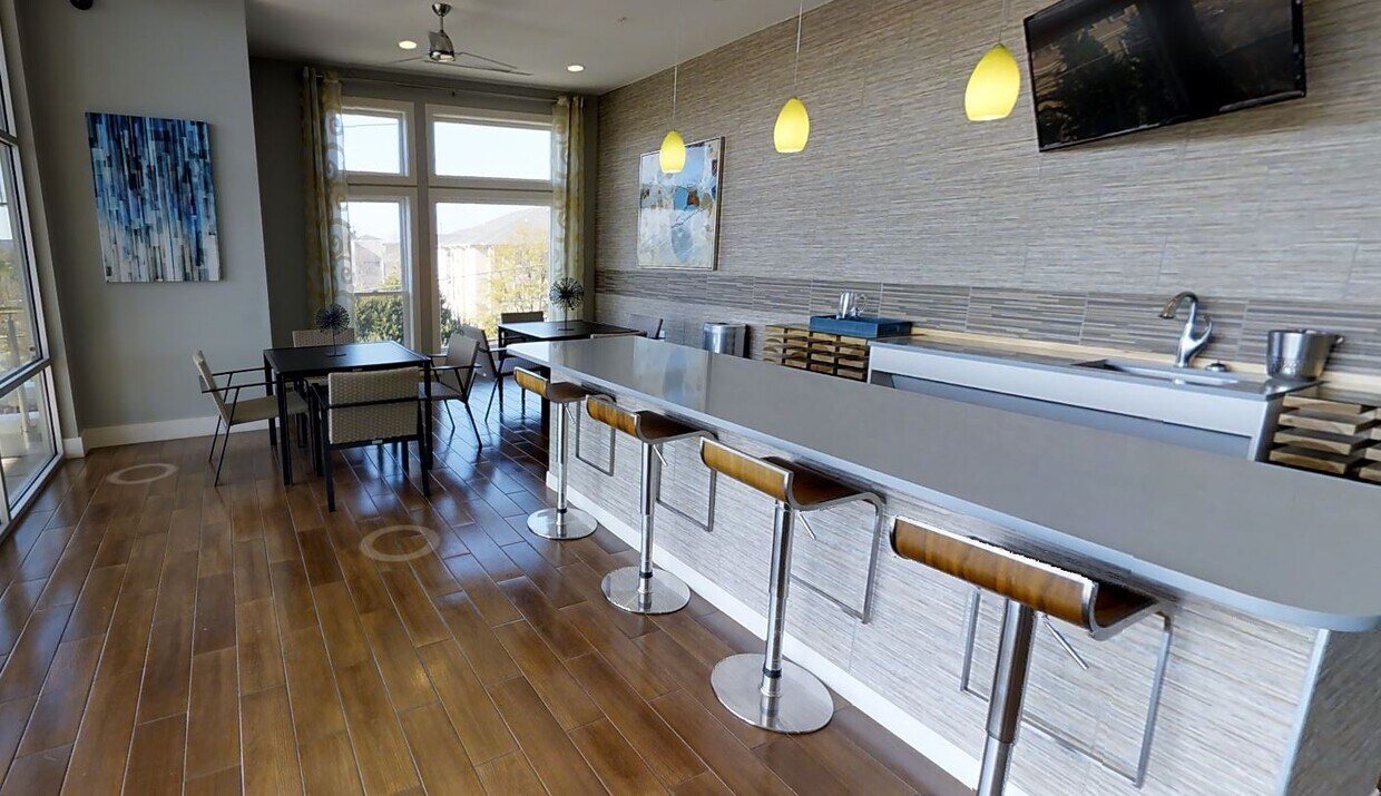 Photo - AMLI Piedmont Heights Apartments