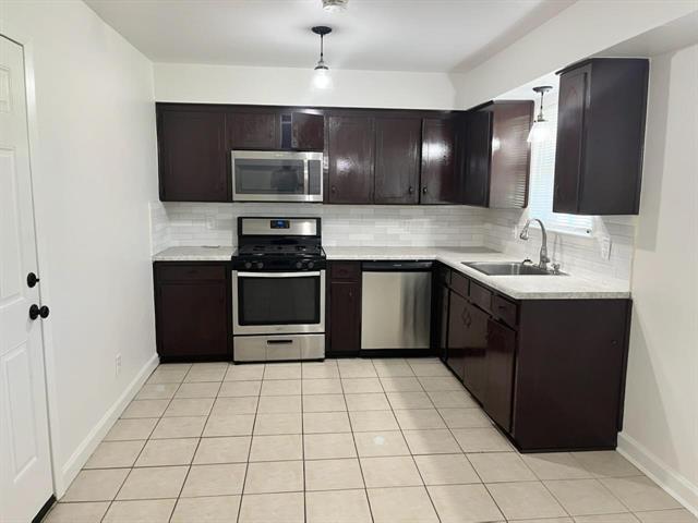 Building Photo - 2912 Brighton Cir