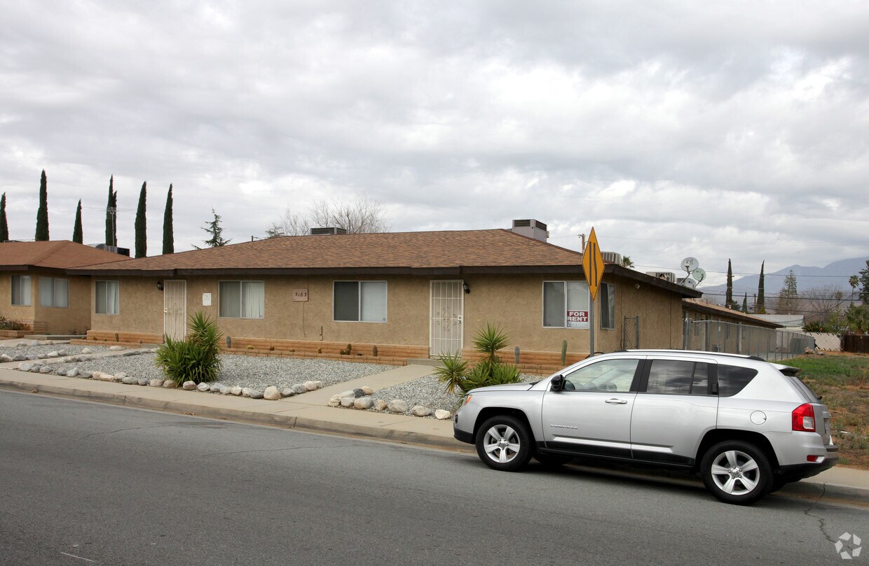 Primary Photo - 5183 W Wilson St