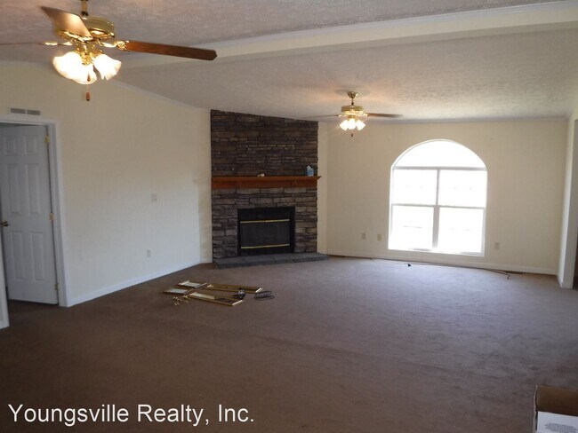 Building Photo - 3 br, 2 bath House - 30 North Ridge Dr.