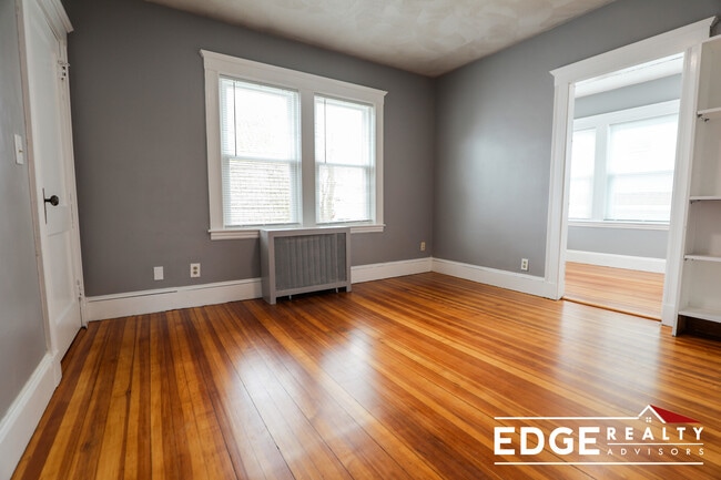 Building Photo - 154 Tremont St