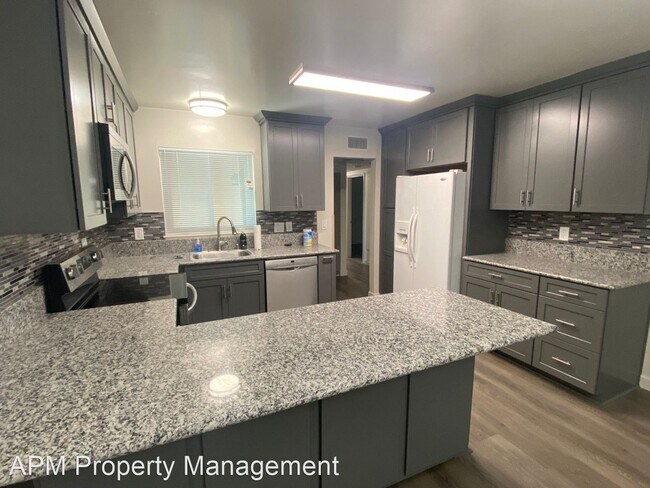 Building Photo - 3 br, 2 bath House - 438 Tonopah Ave