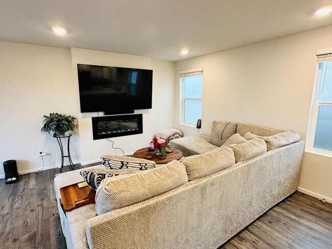 Foto del edificio - Beautiful Nearly New Ridgefield Home