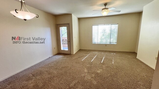 Building Photo - 2 Bedrooms, 2 Baths