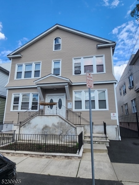Foto principal - 413 N 12th St