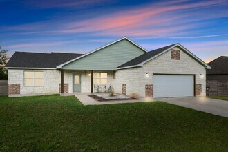 Building Photo - 125 Naalehu Ct