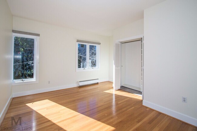 Foto del edificio - Eureka Valley 4 Bed + Bonus Room, 3 Bath, ...