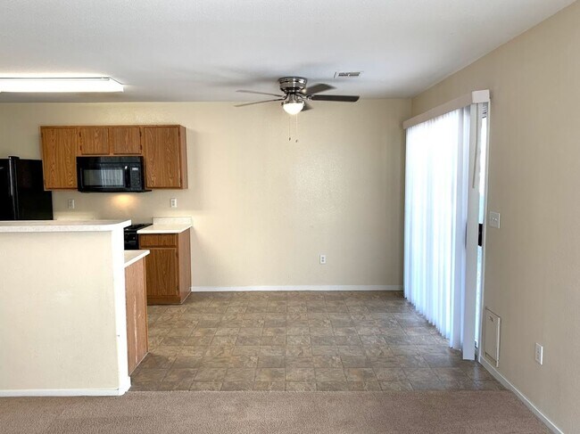 Building Photo - Charming, Stylish, & Affordable Single Sto...