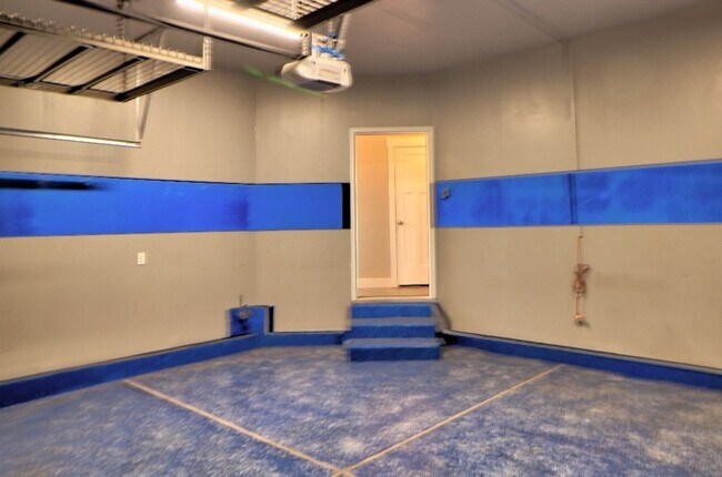 Foto del edificio - 7440 N Hutch Ln