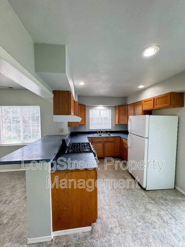 Foto del edificio - 1012 NW 34th St