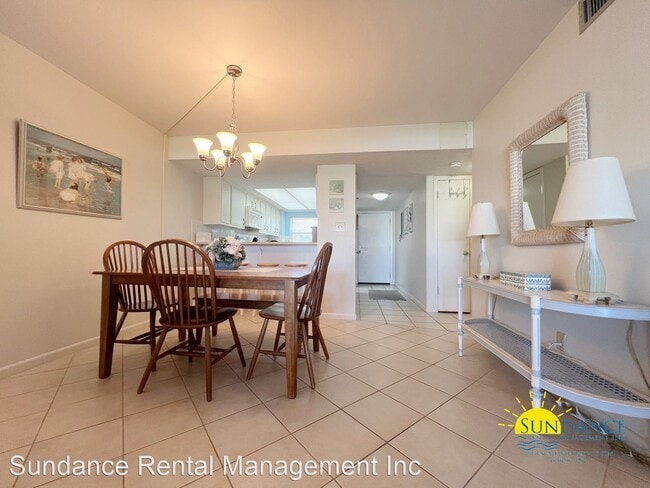 Building Photo - 2 br, 2 bath House - 909 Santa Rosa Boulev...
