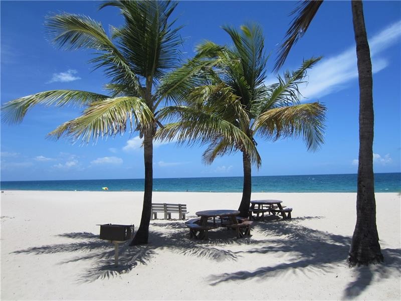 Primary Photo - 2000 S Ocean Blvd