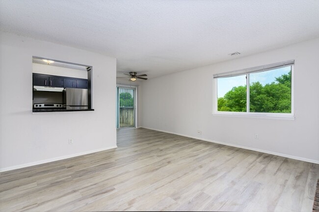 Building Photo - Riverside Heights Apartments