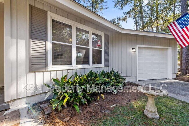 Foto del edificio - 286 Cushing Dr