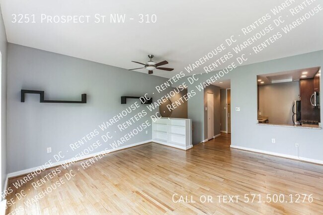 Foto del edificio - Charming 2-Level Townhome in the Heart of ...