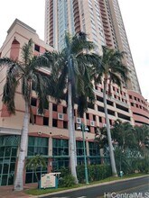 Building Photo - 801 S King St