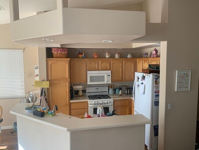 Building Photo - 1205 Simms Ave