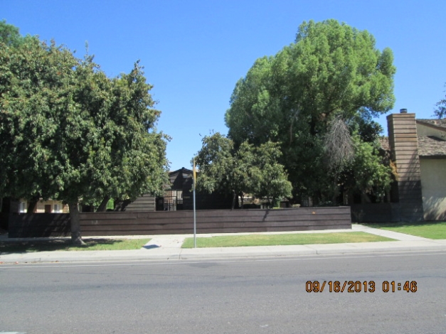 Building Photo - Ash Road Garden Style Condos